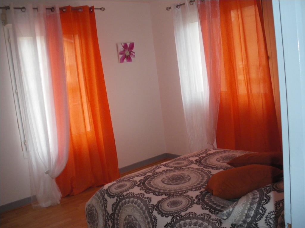 Appartement Au Pied De La Roche Extérieur photo