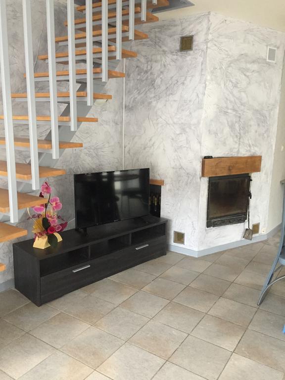 Appartement Au Pied De La Roche Extérieur photo