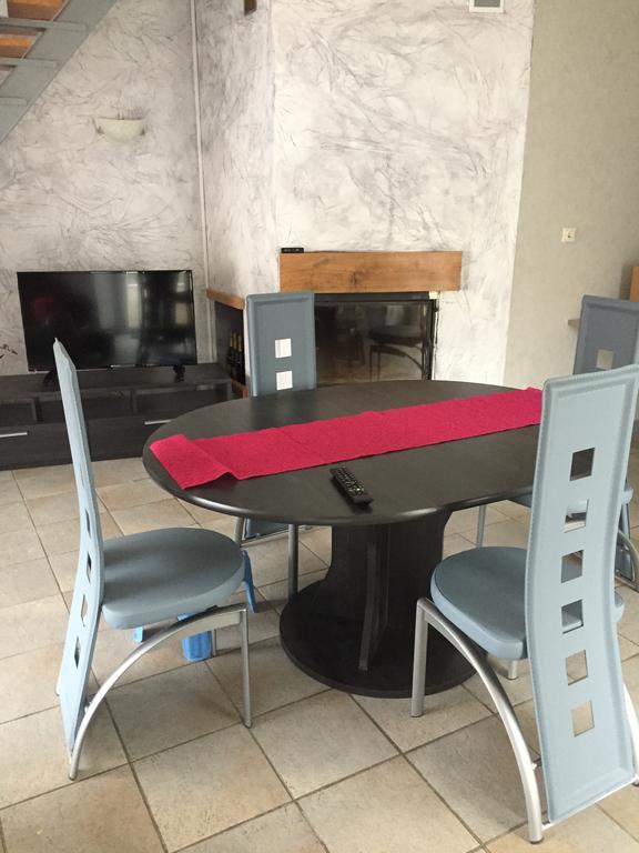 Appartement Au Pied De La Roche Extérieur photo