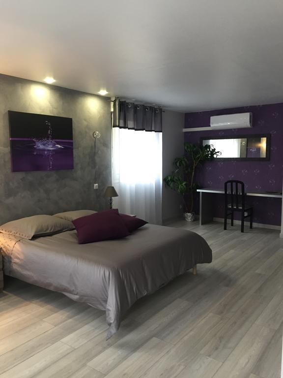 Appartement Au Pied De La Roche Extérieur photo