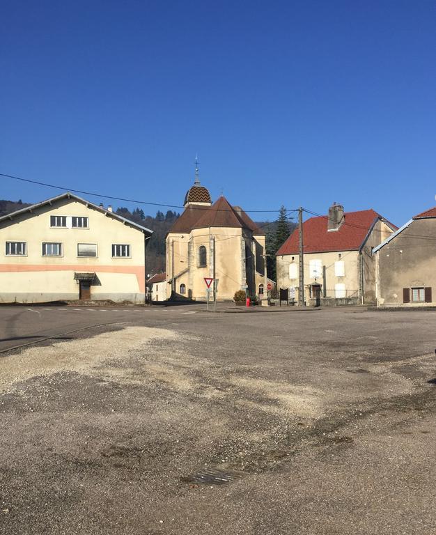 Appartement Au Pied De La Roche Extérieur photo