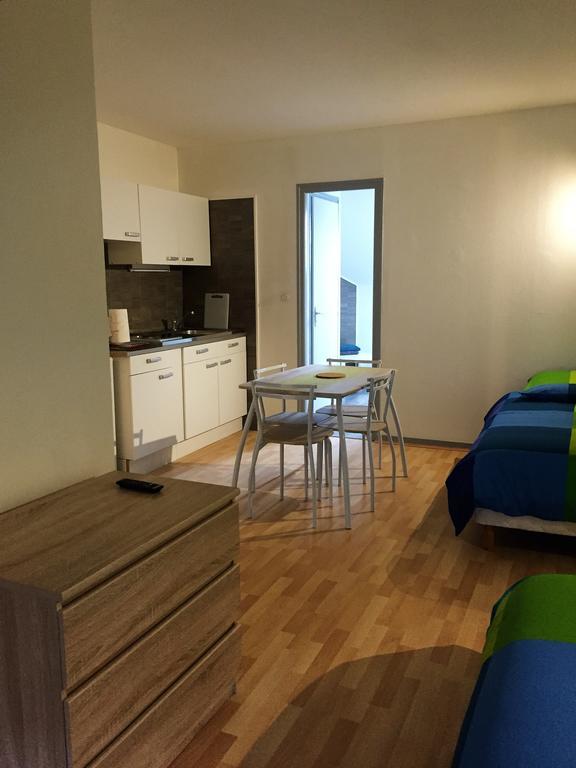 Appartement Au Pied De La Roche Extérieur photo
