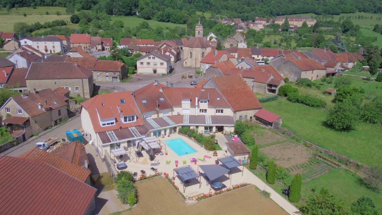 Appartement Au Pied De La Roche Extérieur photo