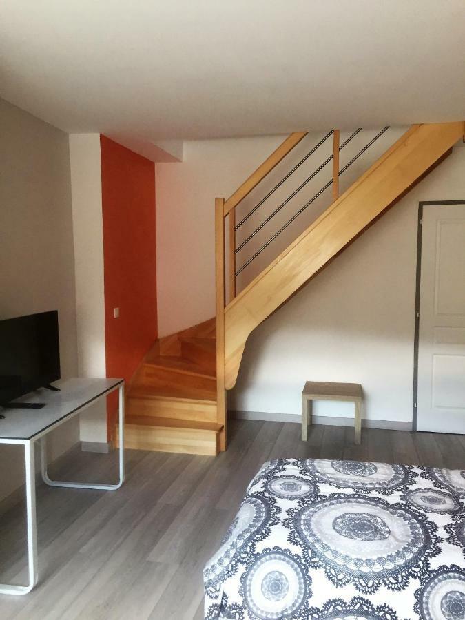 Appartement Au Pied De La Roche Extérieur photo