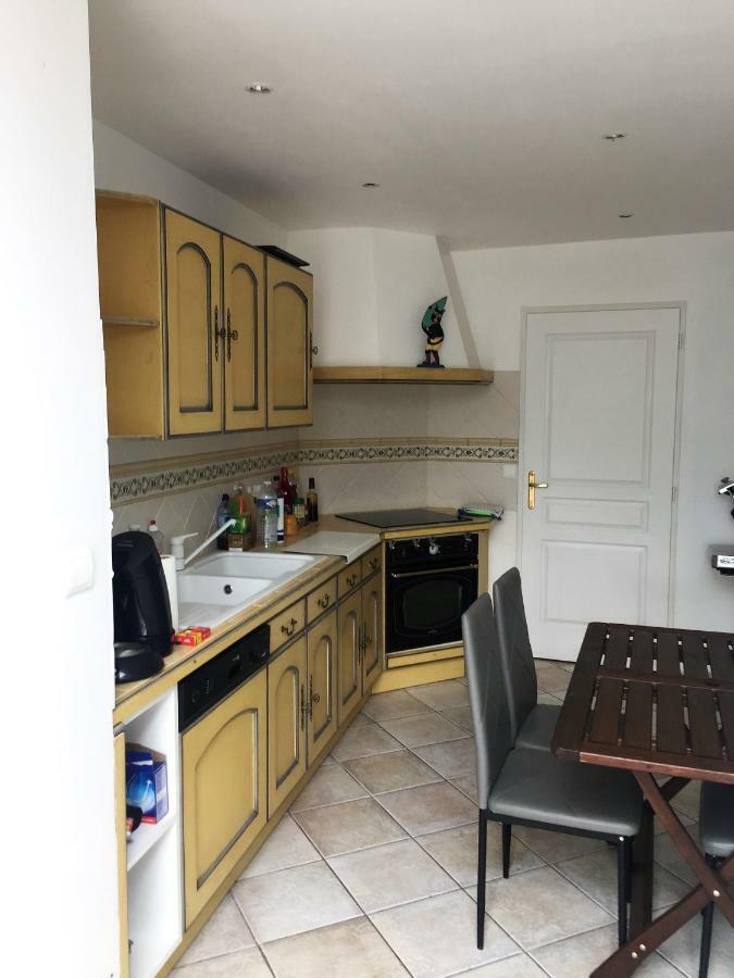 Appartement Au Pied De La Roche Extérieur photo