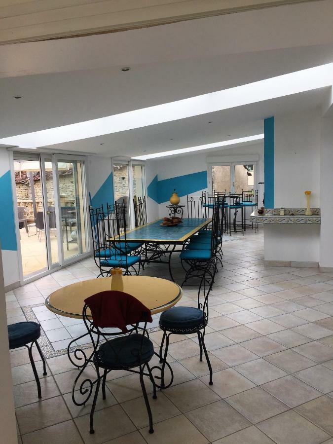 Appartement Au Pied De La Roche Extérieur photo