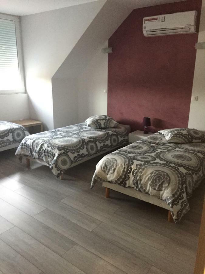 Appartement Au Pied De La Roche Extérieur photo