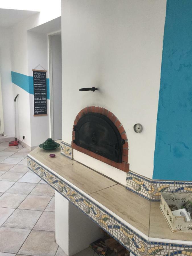 Appartement Au Pied De La Roche Extérieur photo