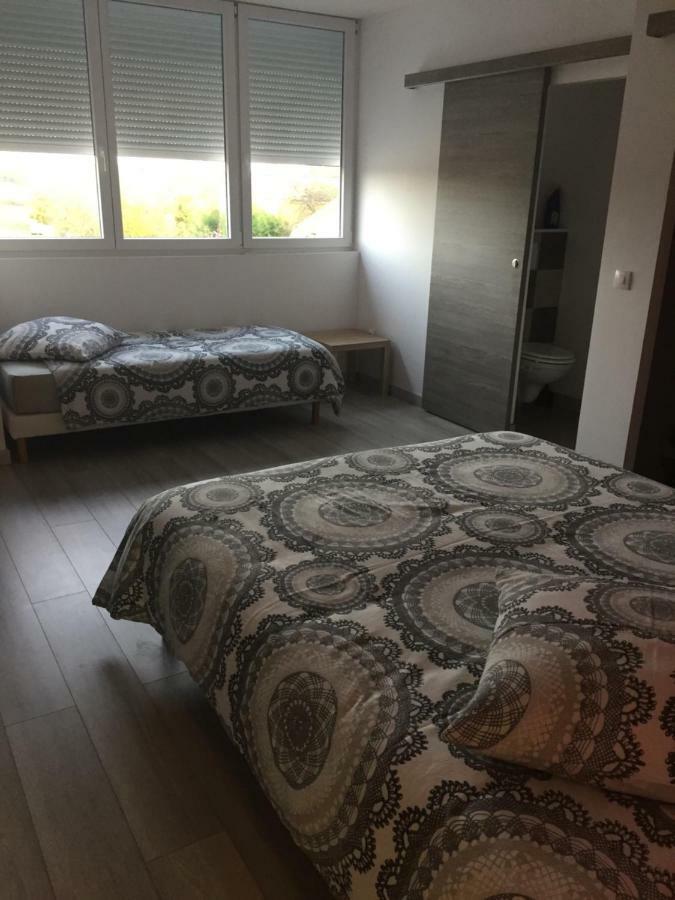 Appartement Au Pied De La Roche Extérieur photo