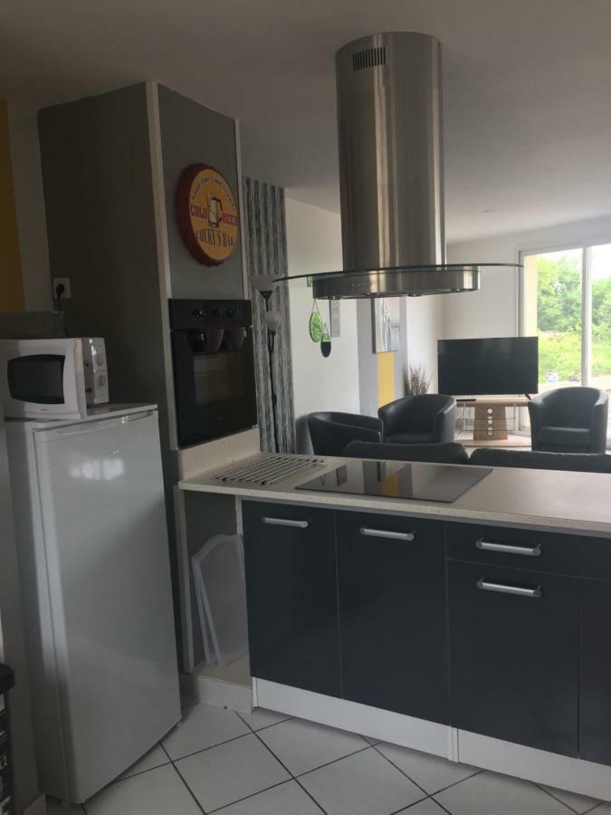 Appartement Au Pied De La Roche Extérieur photo