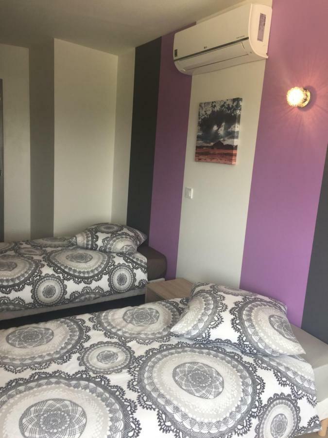 Appartement Au Pied De La Roche Extérieur photo
